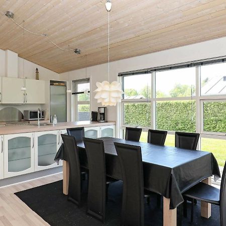 8 Person Holiday Home In Hals Екстер'єр фото