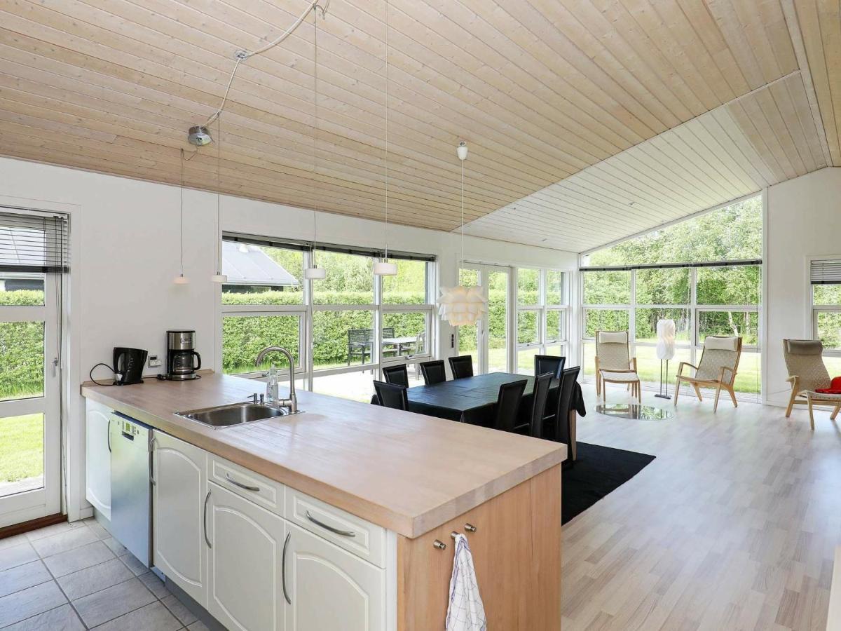 8 Person Holiday Home In Hals Екстер'єр фото